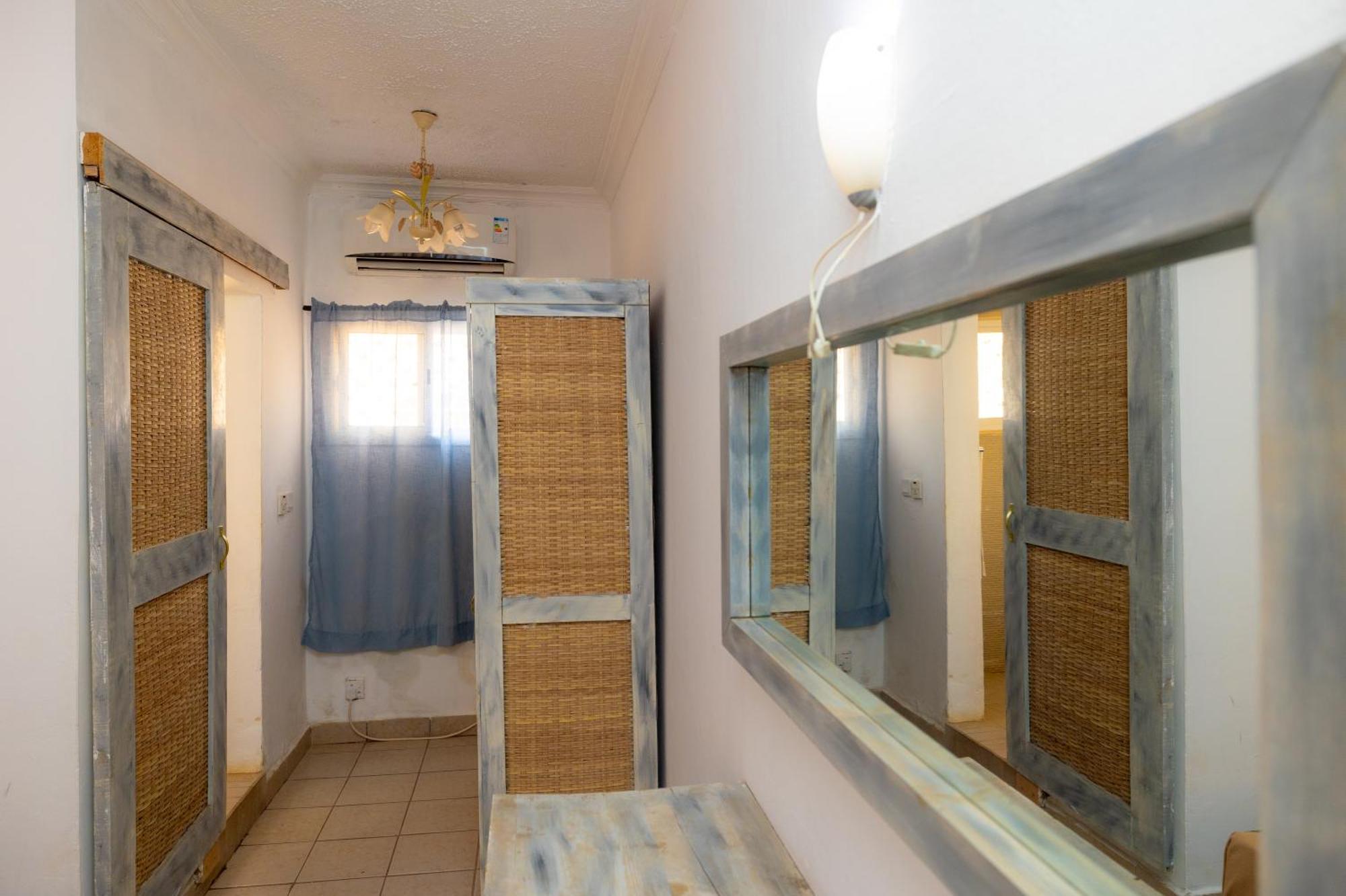Sarges Hotel Serrekunda Esterno foto