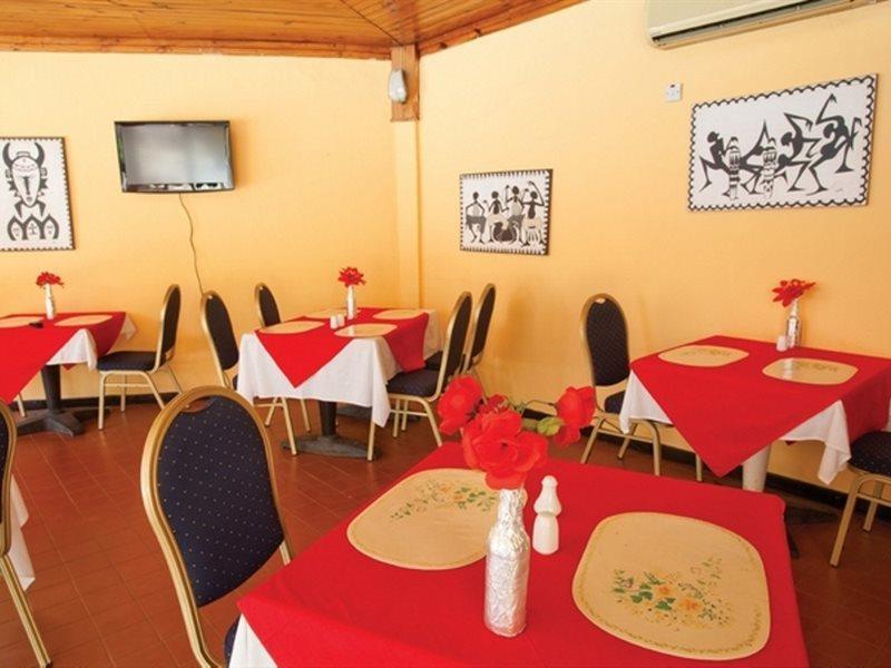 Sarges Hotel Serrekunda Esterno foto